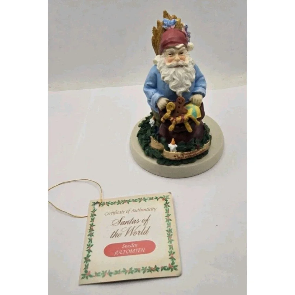 Ellies Kitchen Santa's of the World Set of 4 Sweden, Austria, Italy & USA No Box